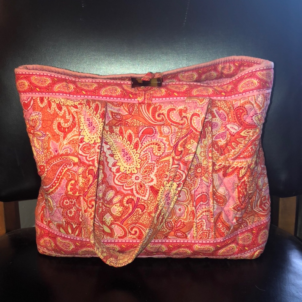 Hard to find, retired Vera Bradley purse
